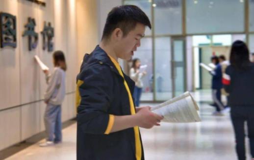 會(huì)計(jì)專(zhuān)碩驕子—向然